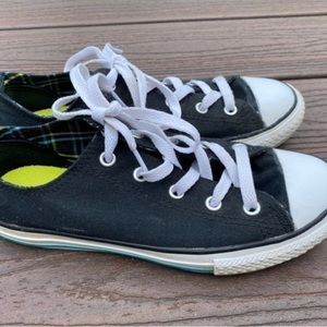 Girls Black CONVERSE -Size 3